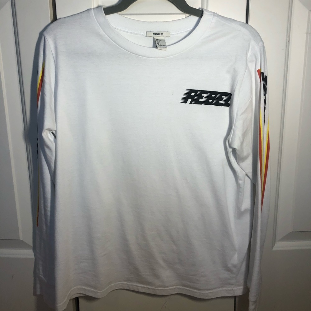 Long sleeve forever 21 graphic tee